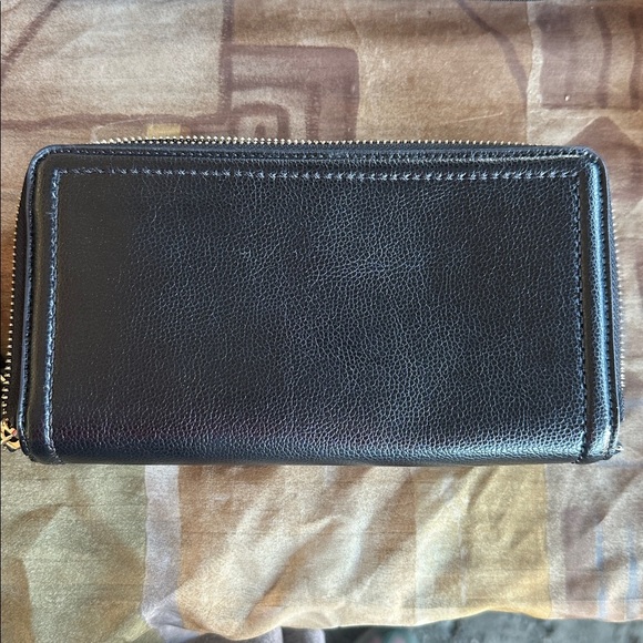 Kate Spade Black Zip-Around Wallet - Picture 2 of 5